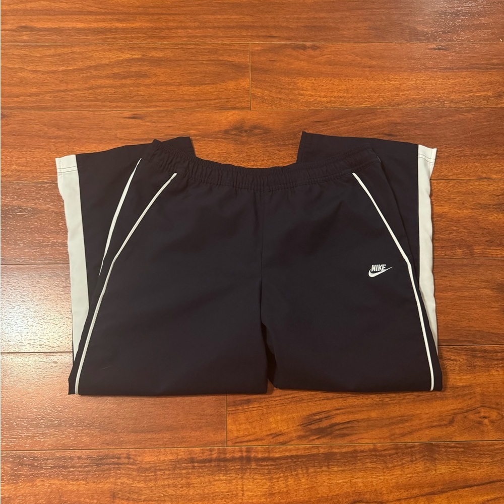 Nike Women’s Sweatpants Joggers Size XS Black and wahite Clássic Sport Athletic - Picture 2 of 6